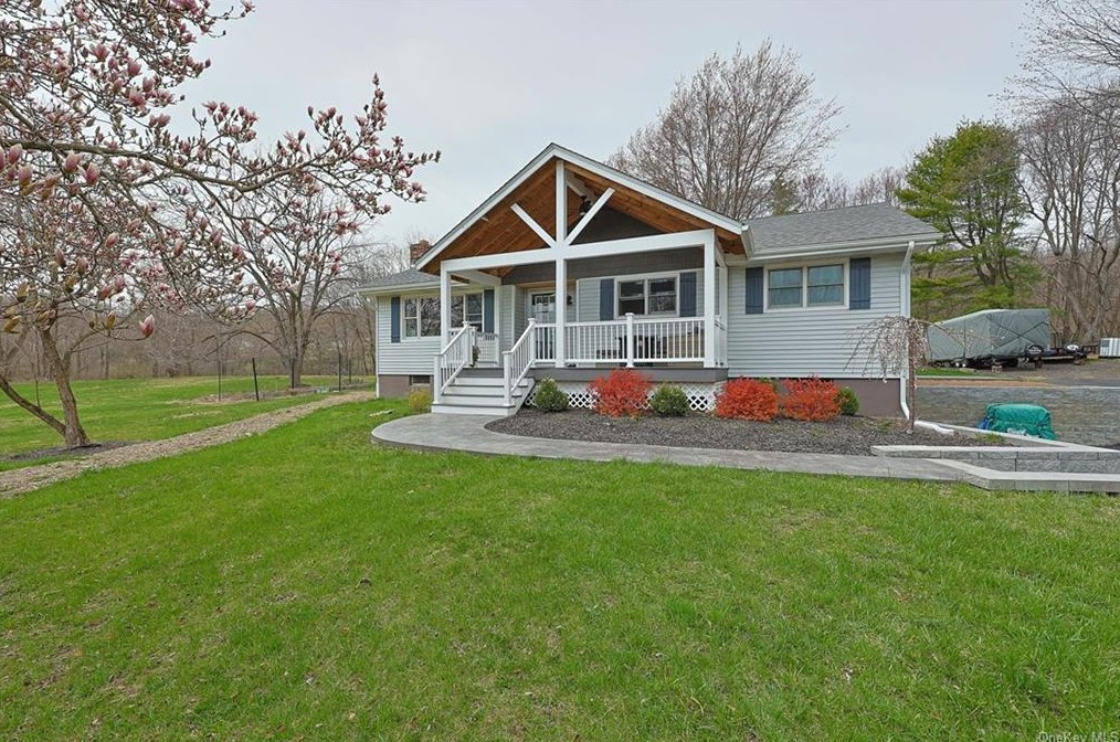 19 Deer Ln, Westtown, NY 10998