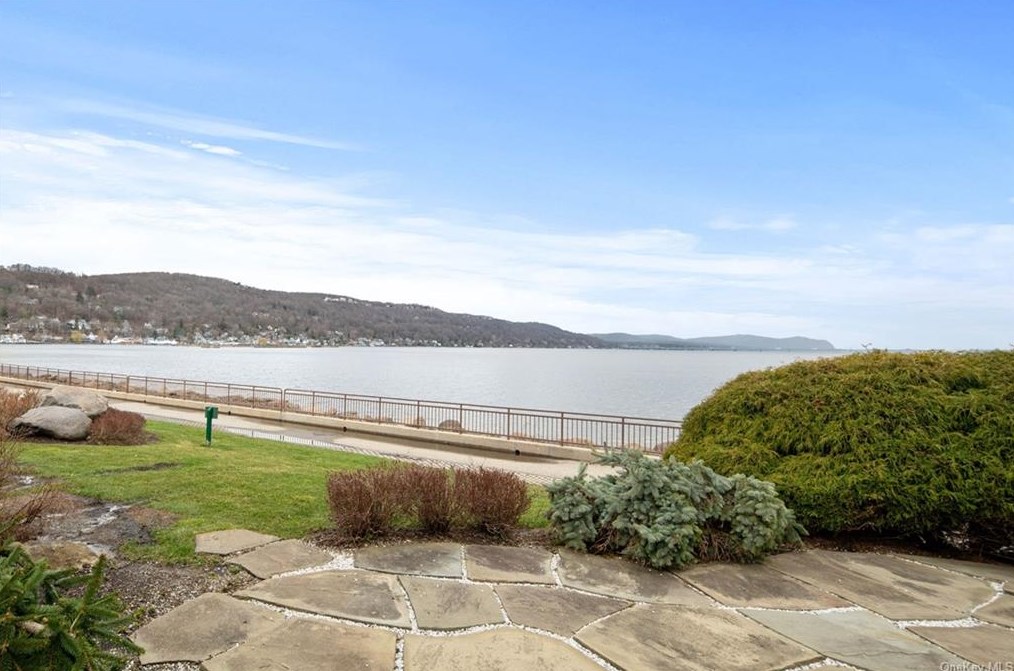 205 Erie Ct, Piermont, NY 10968