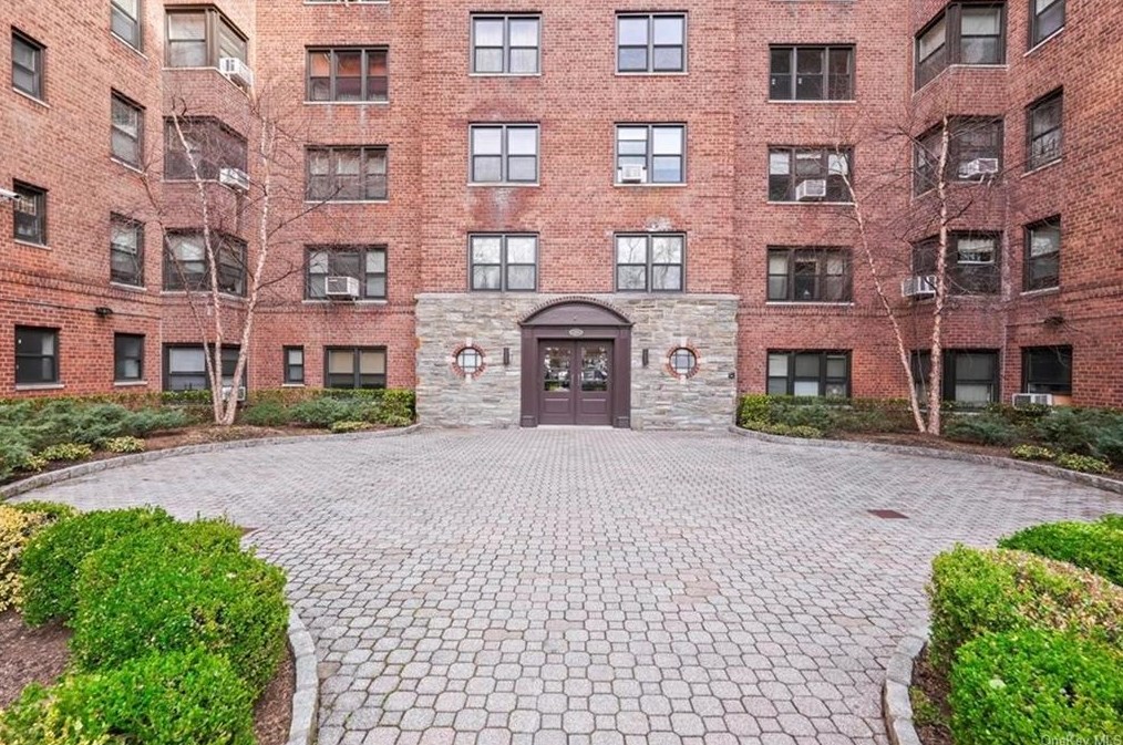 505 E Lincoln Ave #109, Mount Vernon, NY 10552
