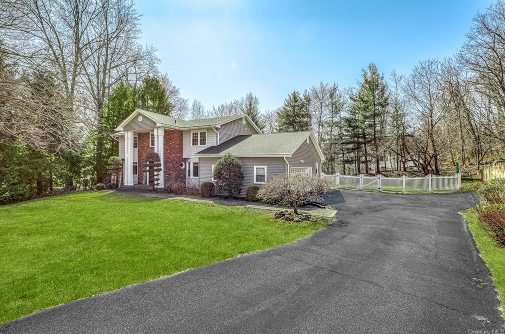10 Assembly Ct, New City, NY 10956-6901