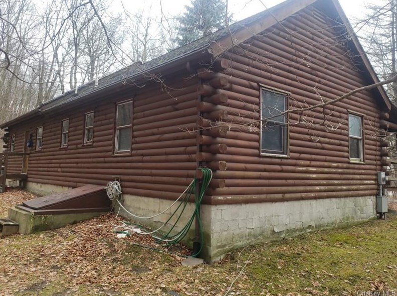 655 Eder Rd, Stormville, NY 12582