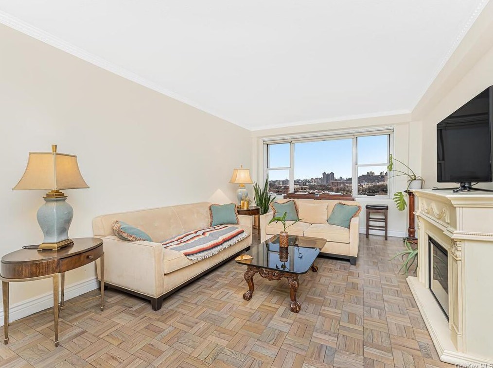 2400 Johnson Ave #9g, Bronx, NY 10463