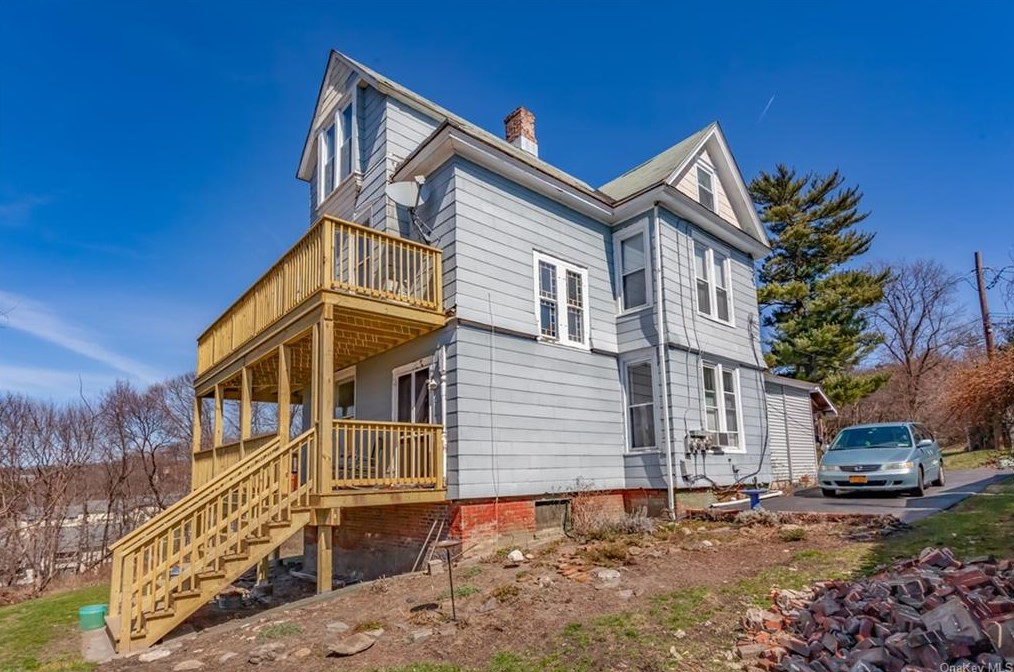 6 Stratford Ave, Beacon, NY 12508