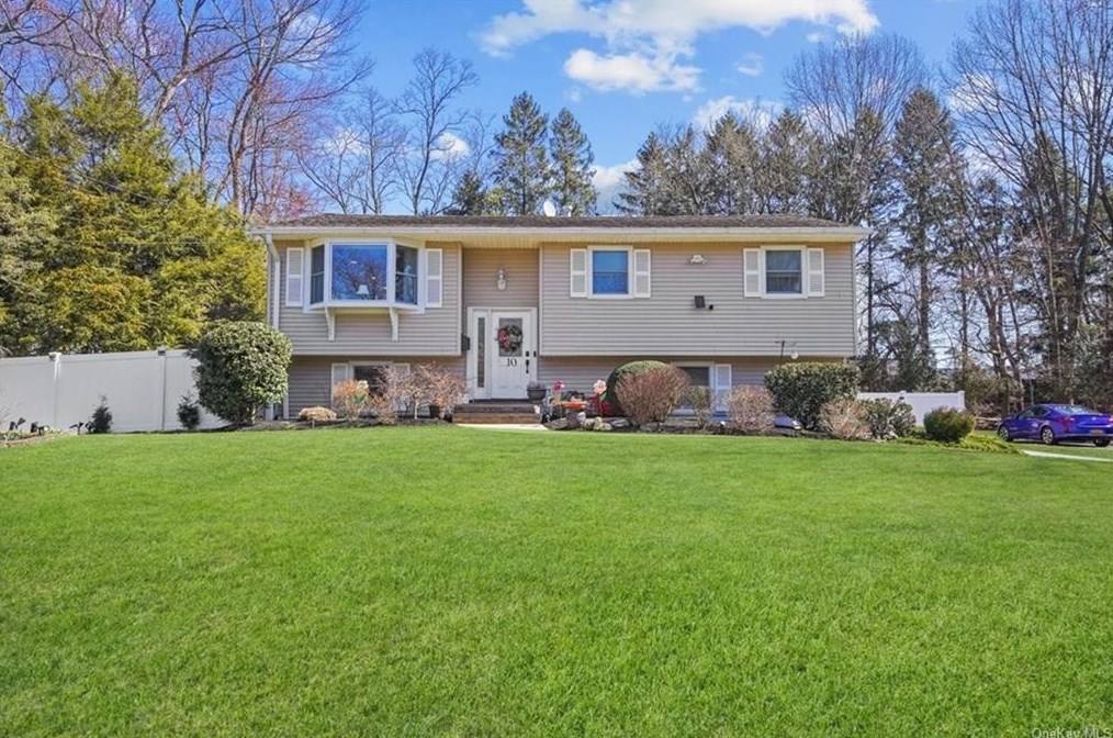 10 Bull Run, West Nyack, NY 10994