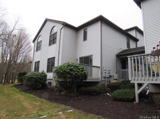 40 Bonney Ct, Monroe, NY 10950-3945