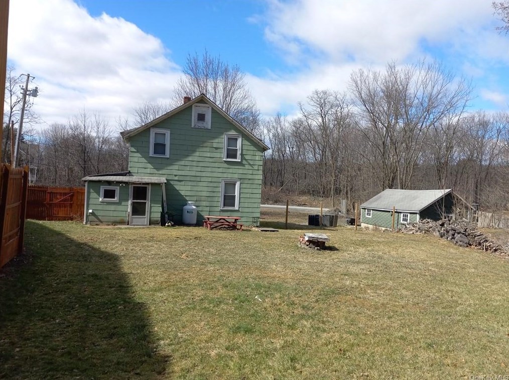 869 Craigville Rd, Chester, NY 10918