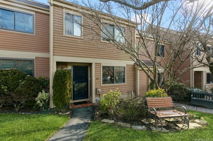 202 Ivy Hill Crescent, Rye Brook, NY 10573