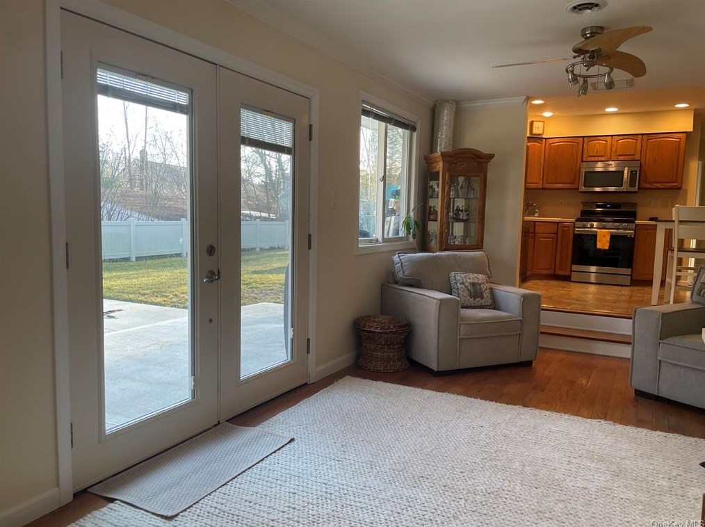 42 George Ave, Chestnut Ridge NY  10965-1833 exterior