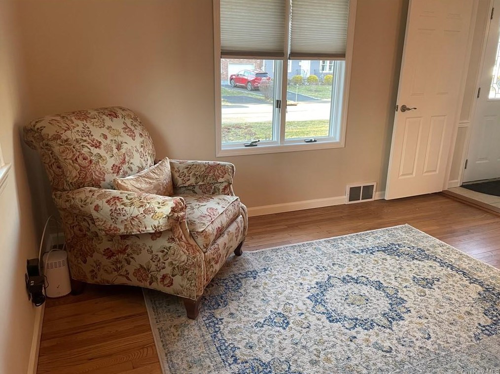 42 George Ave, Chestnut Ridge NY  10965-1833 exterior