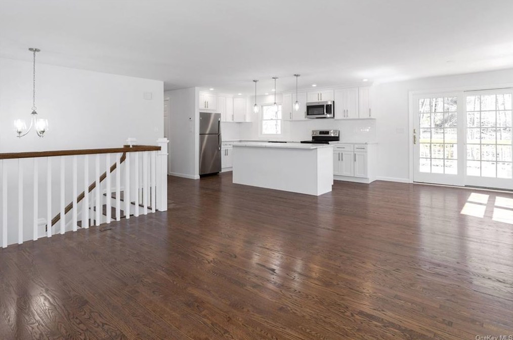 38 Ponderosa Rd, Kent Lakes NY  10512-3633 exterior