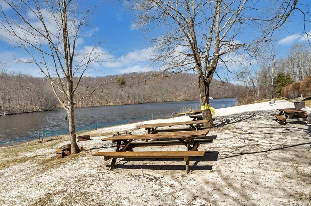 38 Ponderosa Rd, Kent Lakes NY  10512-3633 exterior