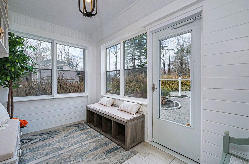 74 Baron De Hirsch Rd, Crompond, NY 10517