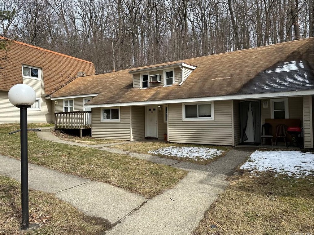 2 School St #1c, Poughkeepsie, NY 12601