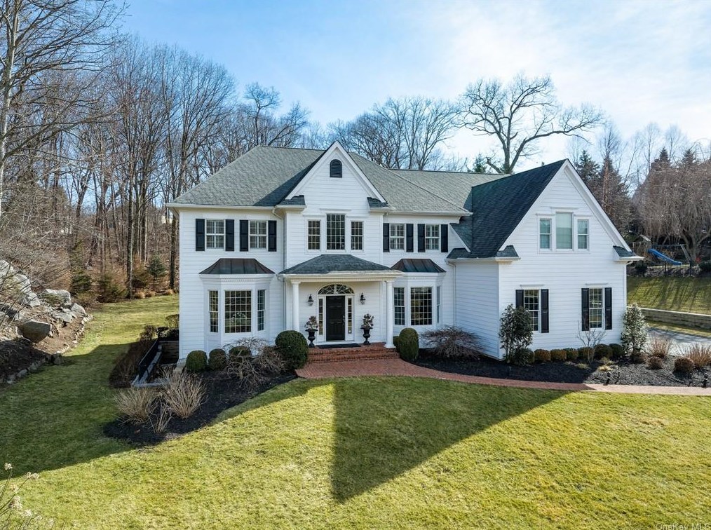 57 Stonewall Cir, White Plains, NY 10604