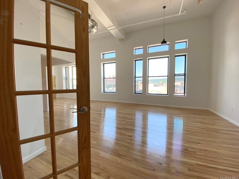 12 N Broadway #4a, Yonkers, NY 10701