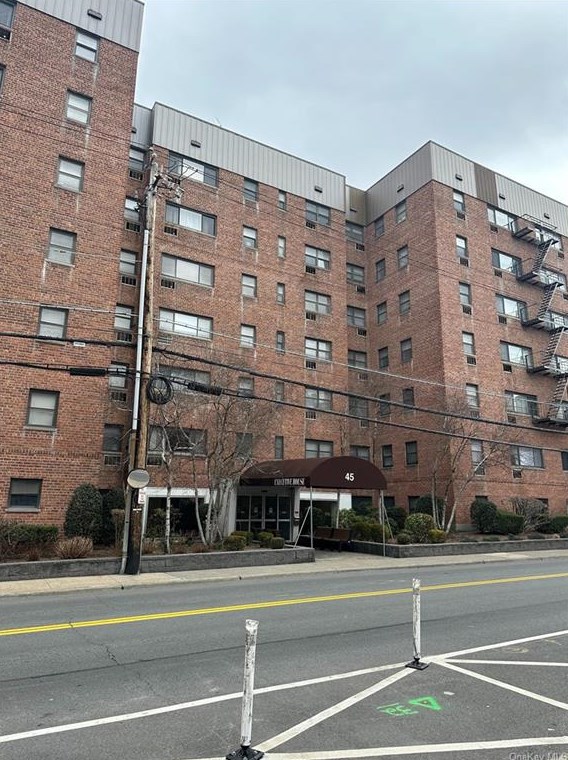 45 E Hartsdale Ave, Hartsdale, NY 10530