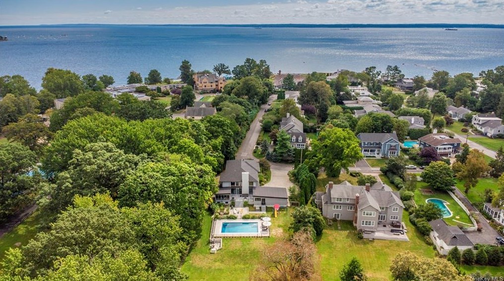 901 Skibo Ln, Mamaroneck NY  10543-4726 exterior