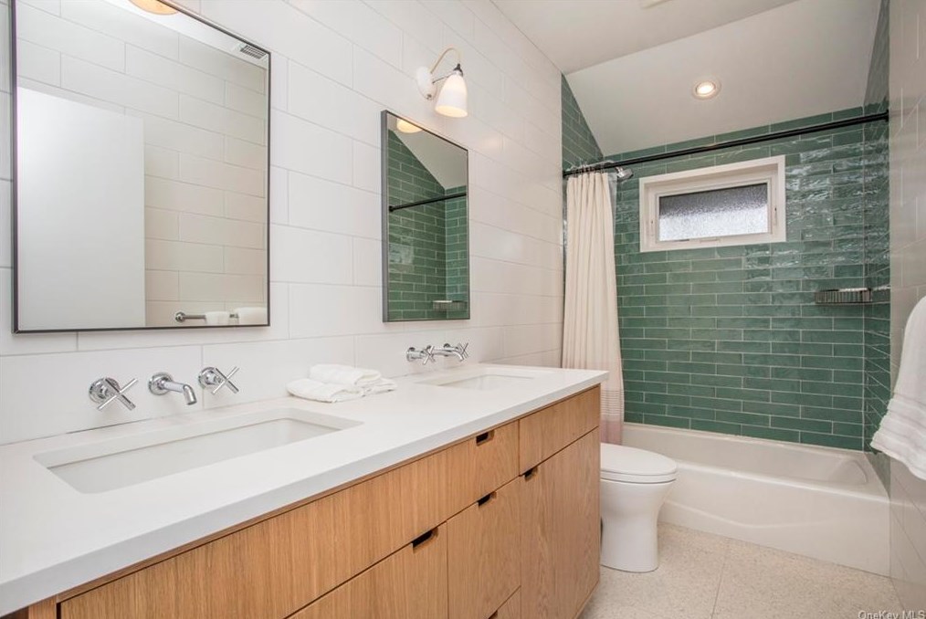 901 Skibo Ln, Mamaroneck NY  10543-4726 exterior