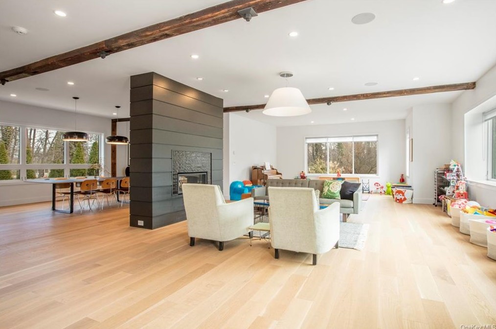 901 Skibo Ln, Mamaroneck NY  10543-4726 exterior