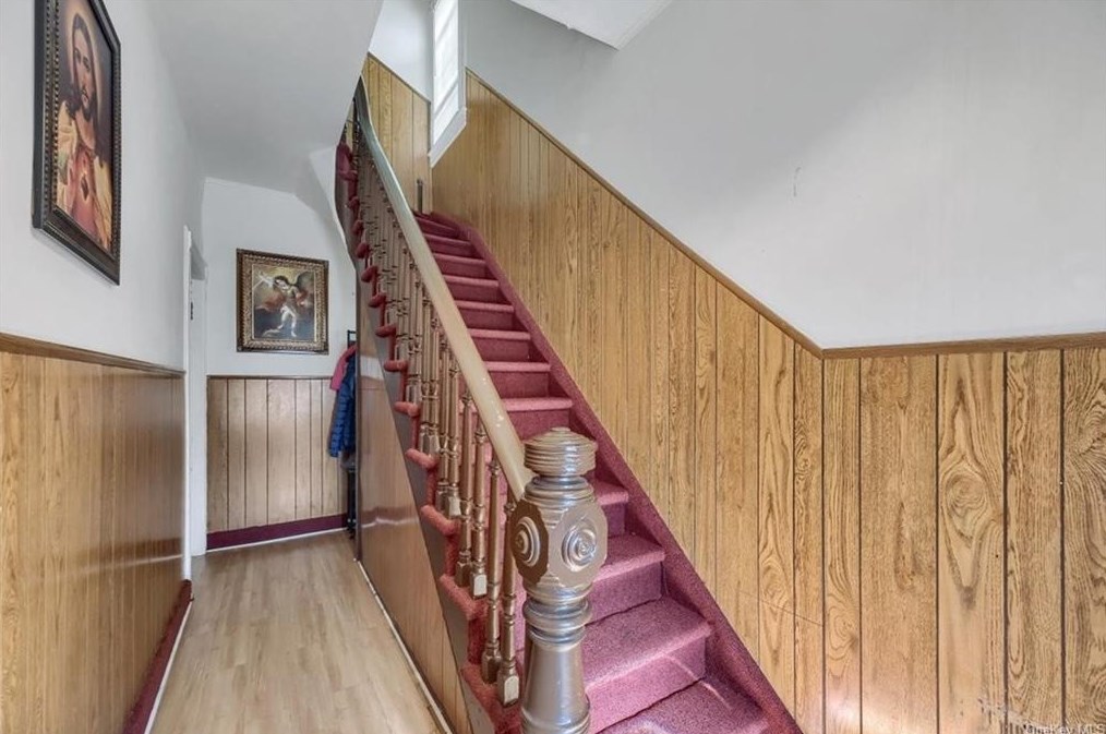 57 Garfield St, Yonkers, NY 10701-6124