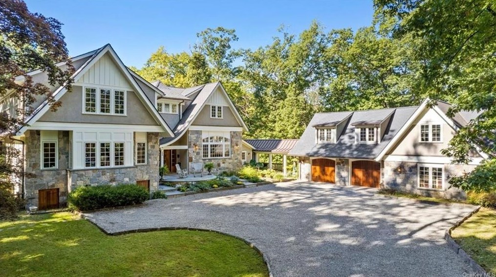 206 Hermits Rd, Irvington On Hudson, NY 10533-1421