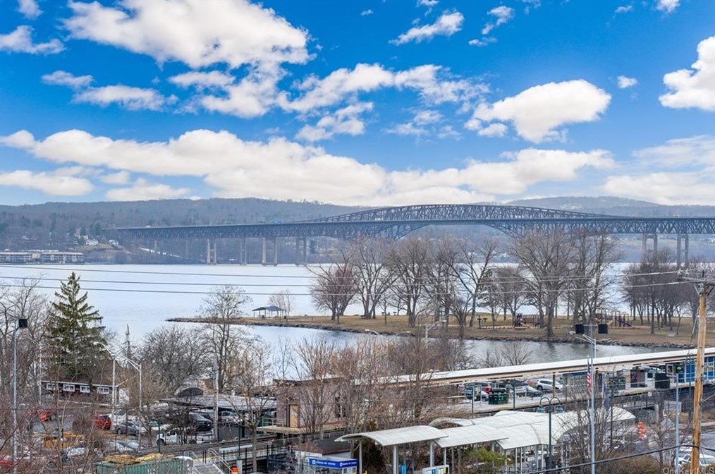 10 Beekman St, Beacon NY  12508-2520 exterior