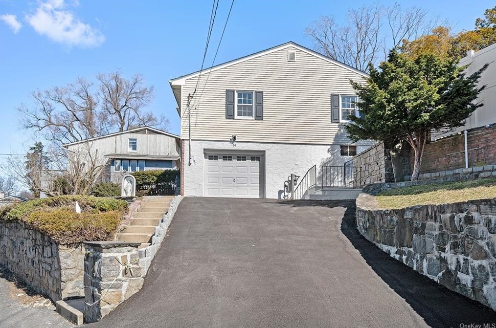 36 Rock Ln, Yonkers, NY 10701-1527