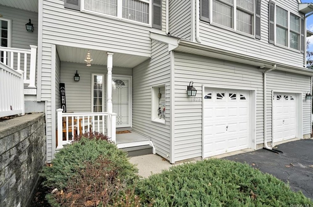 1026 Ethan Allen Dr, Newburgh, NY 12553