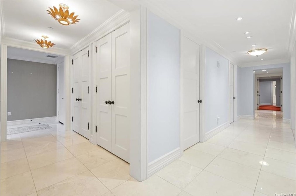 1 Renaissance Sq Unit 19bc, White Plains, NY