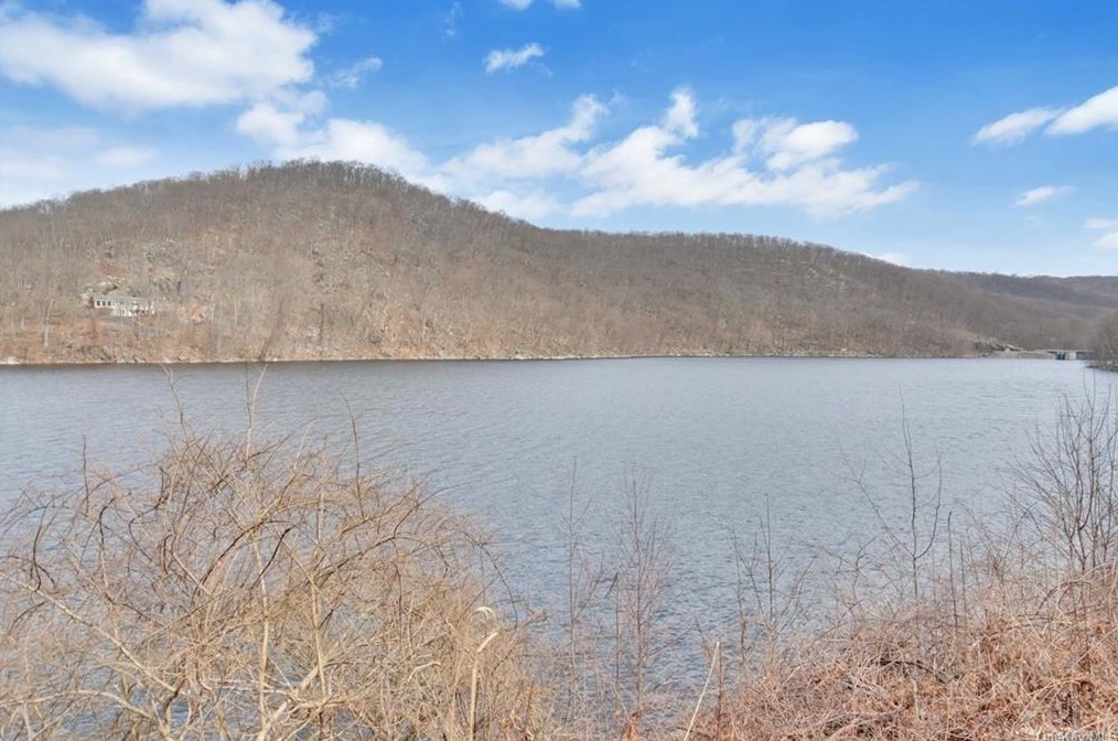 60 Boyds Rd, Kent Lakes NY  10512-4107 exterior