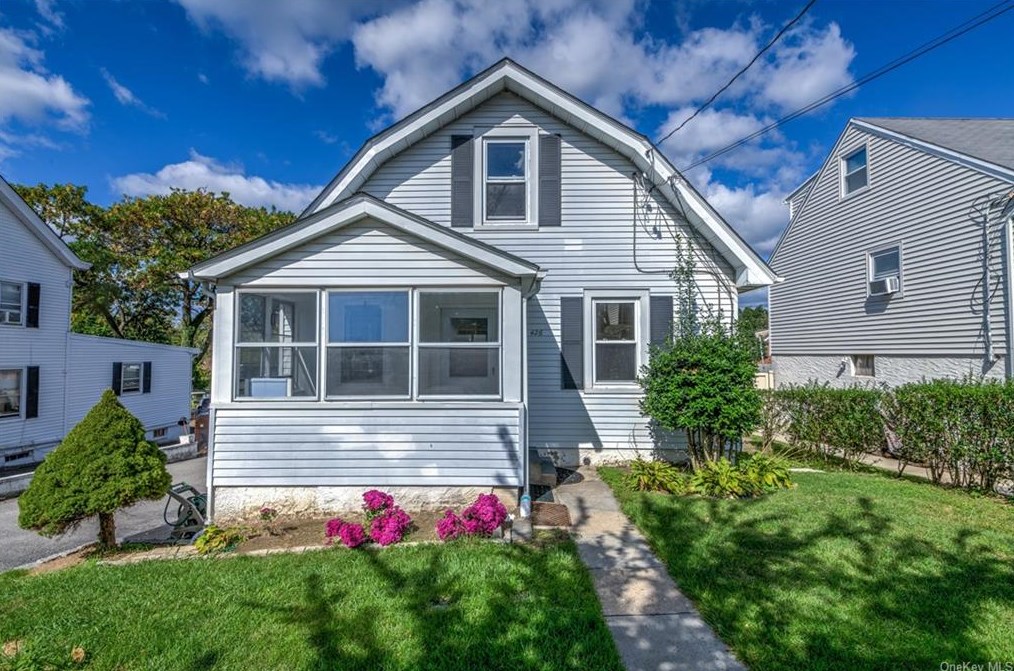 426 Jefferson Ave, Mamaroneck, NY 10543