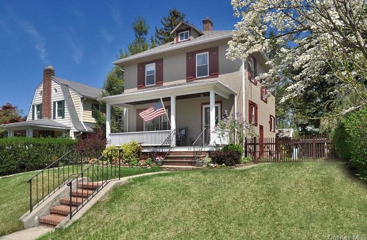 30 Seneca St, Dobbs Ferry, NY 10522-1113