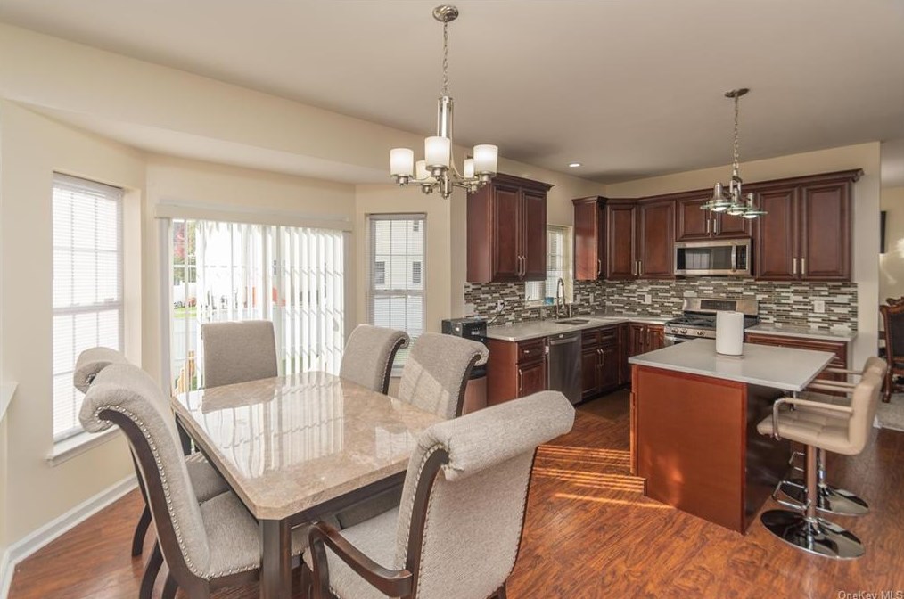 2638 Liberty Rdg, Newburgh NY  12553-4924 exterior