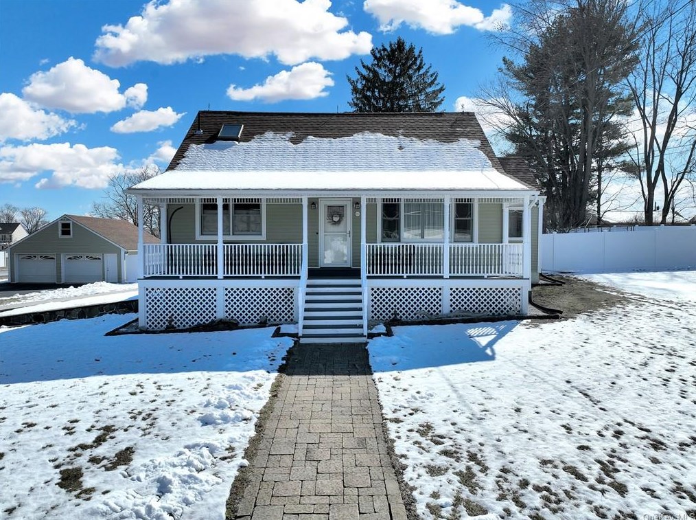 820 Tower Ave, Maybrook, NY 12543