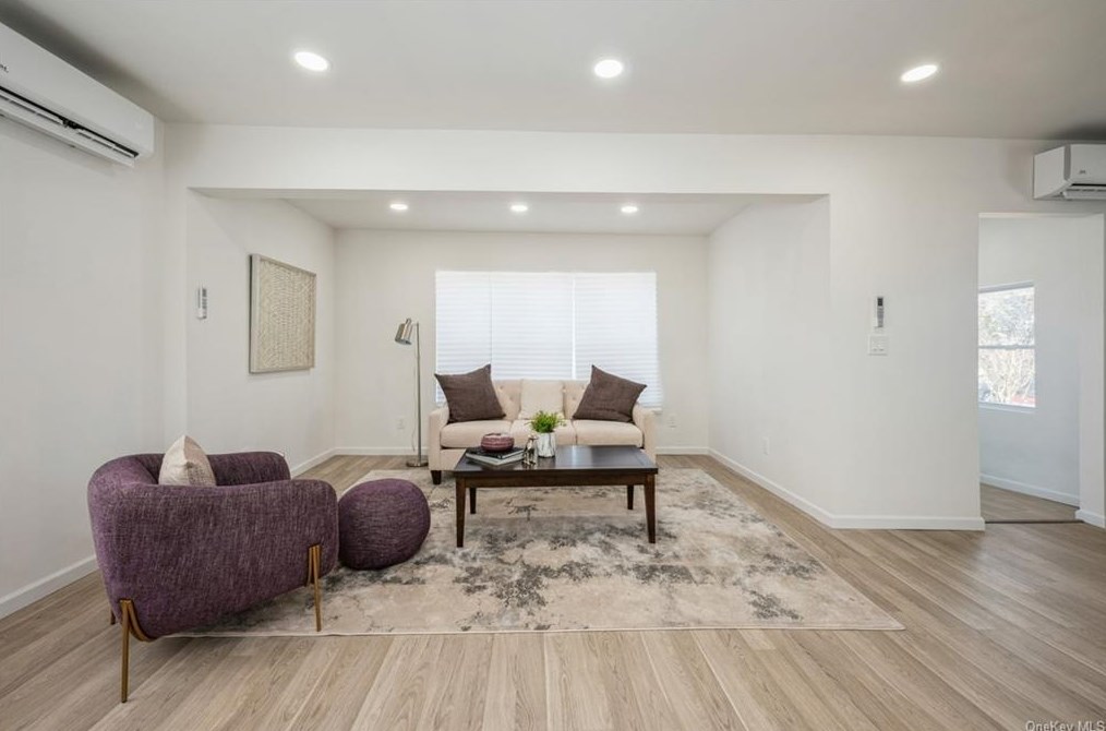 16 Moultrie Ave, Yonkers NY 10710-5410 exterior