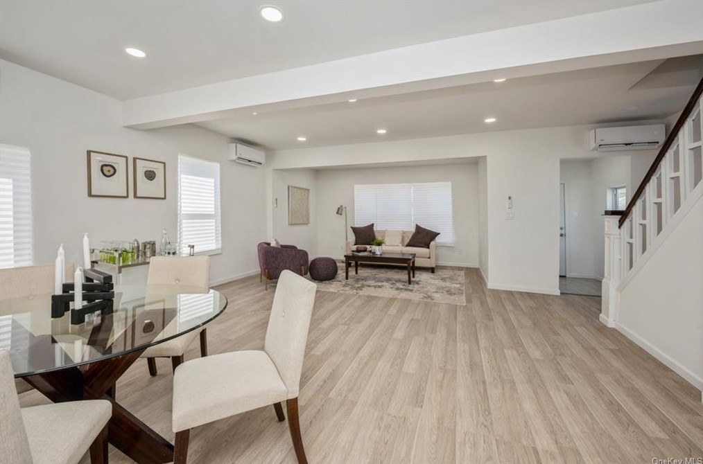 16 Moultrie Ave, Yonkers NY 10710-5410 exterior