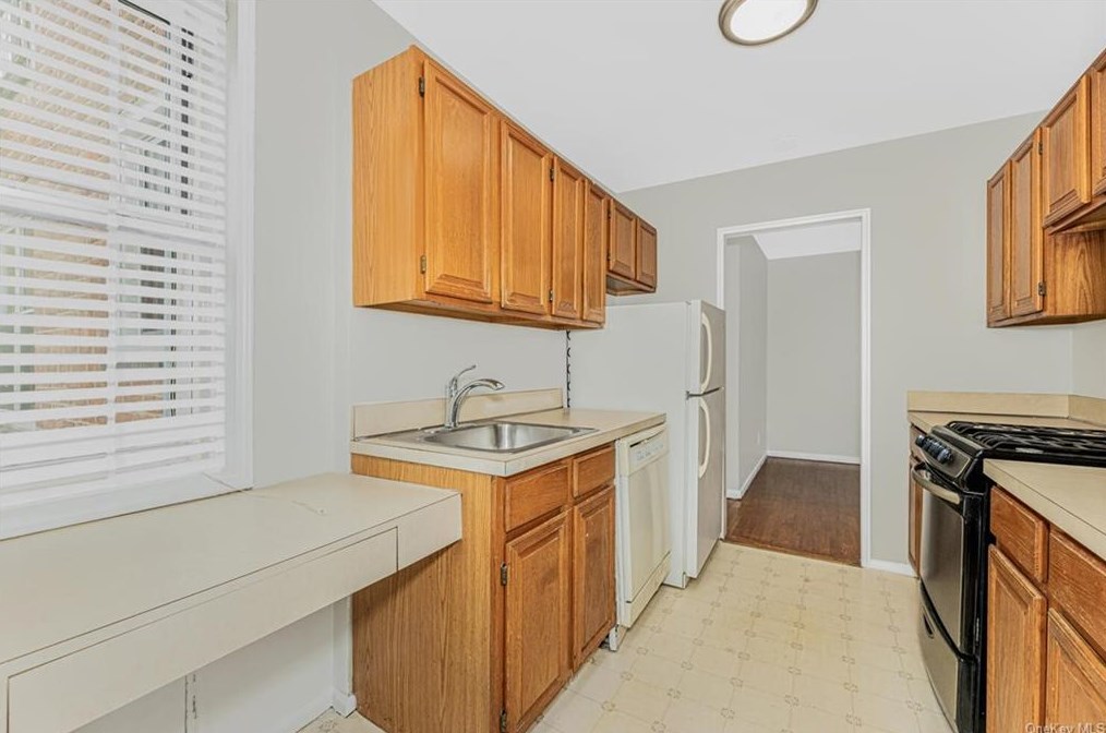 76 Dehaven Dr #3b, Yonkers, NY 10703