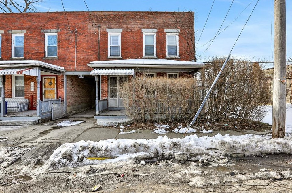 257 William St, Newburgh, NY 12550-5827