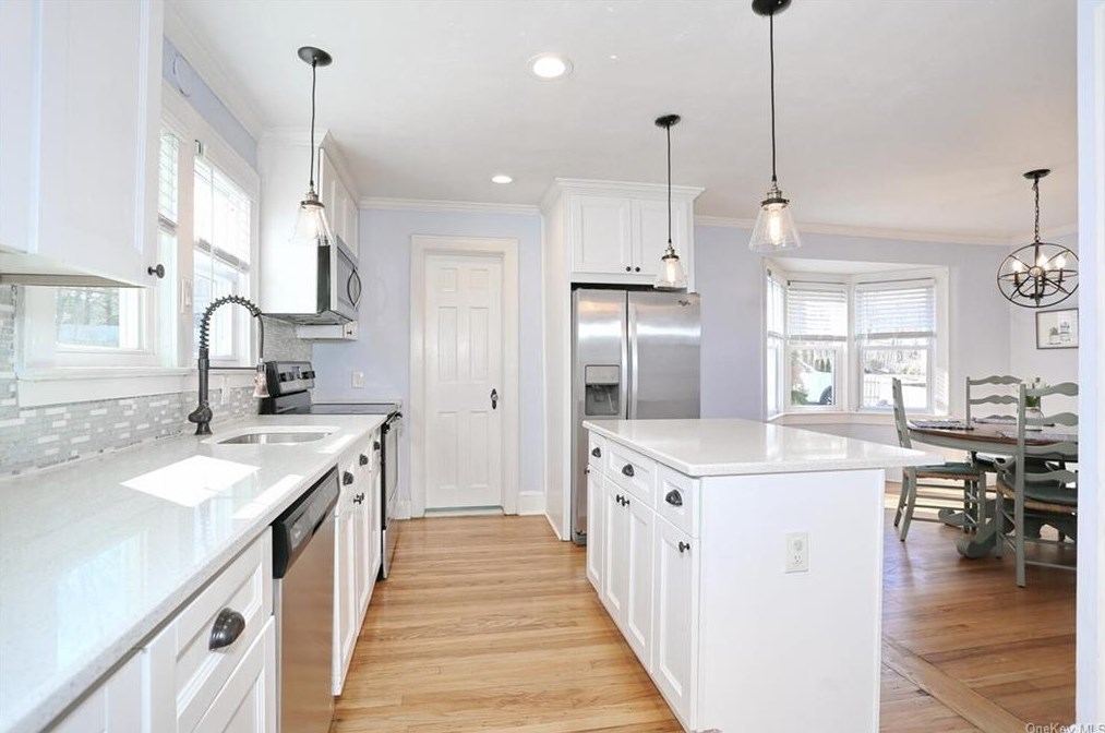 3 Whittier Ave, Cortlandt Manor, NY 10567-4208