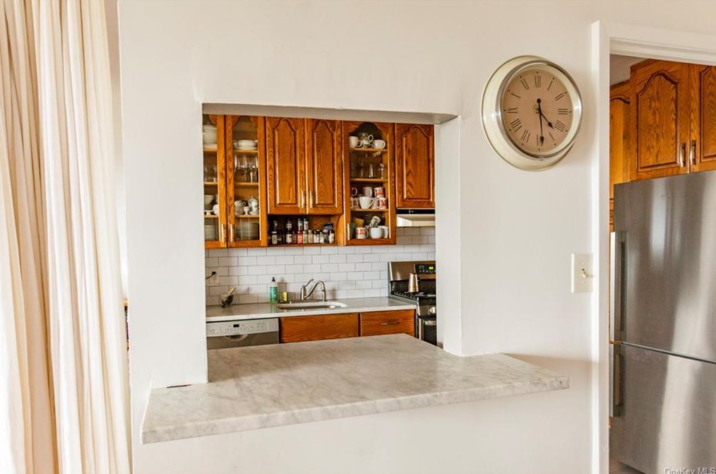 3935 Blackstone Ave Apt 10d, Bronx, NY