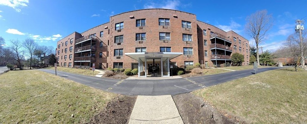5 Oakdale Manor #l3, Airmont, NY 10901