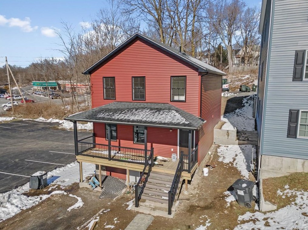 64 Oak St, Walden NY  12586-1241 exterior