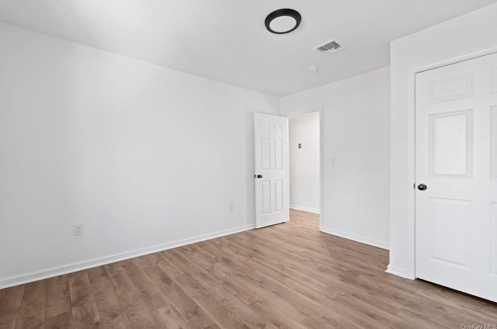 64 Oak St, Walden NY  12586-1241 exterior