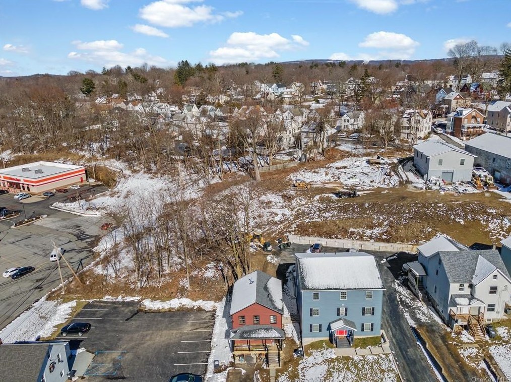 64 Oak St, Walden NY  12586-1241 exterior