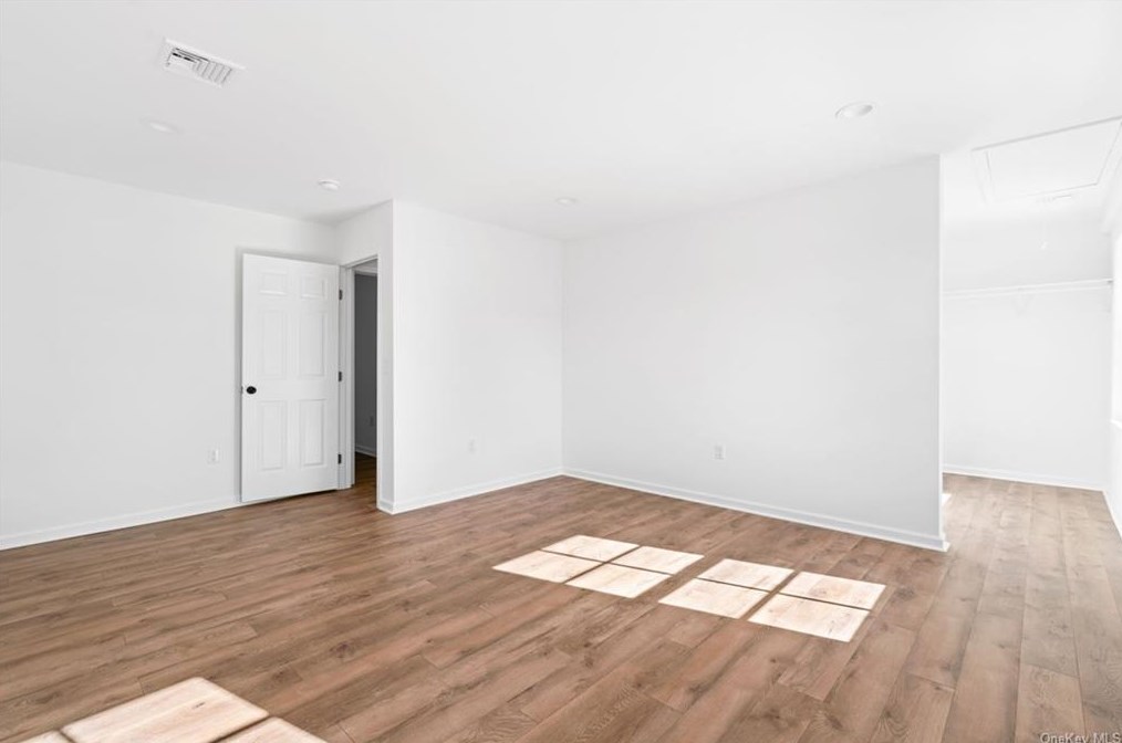 64 Oak St, Walden NY  12586-1241 exterior