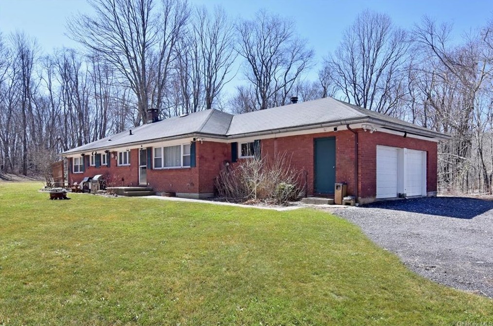 129 Parkview Rd N, Scotts Corners, NY 10576