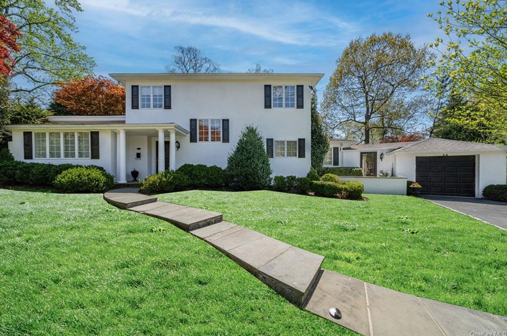 14 Winding Ln, Scarsdale, NY 10583