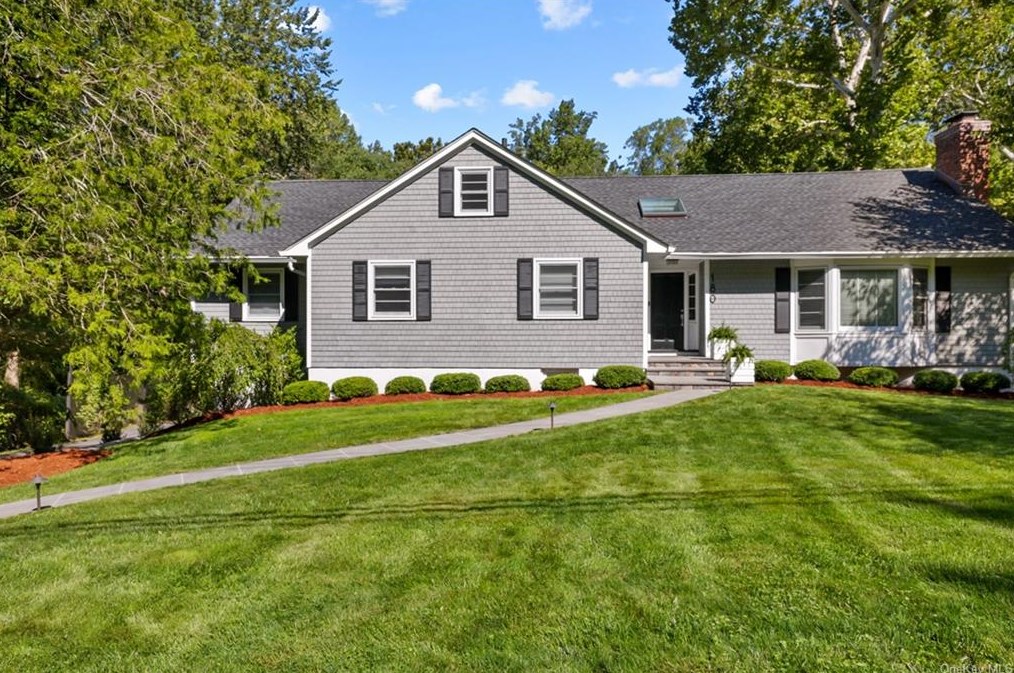 180 Hillair Cir, White Plains, NY 10605