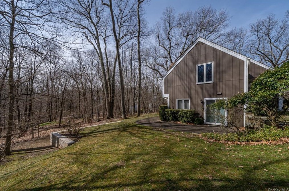 7 Grove Mews, Chappaqua, NY 10514