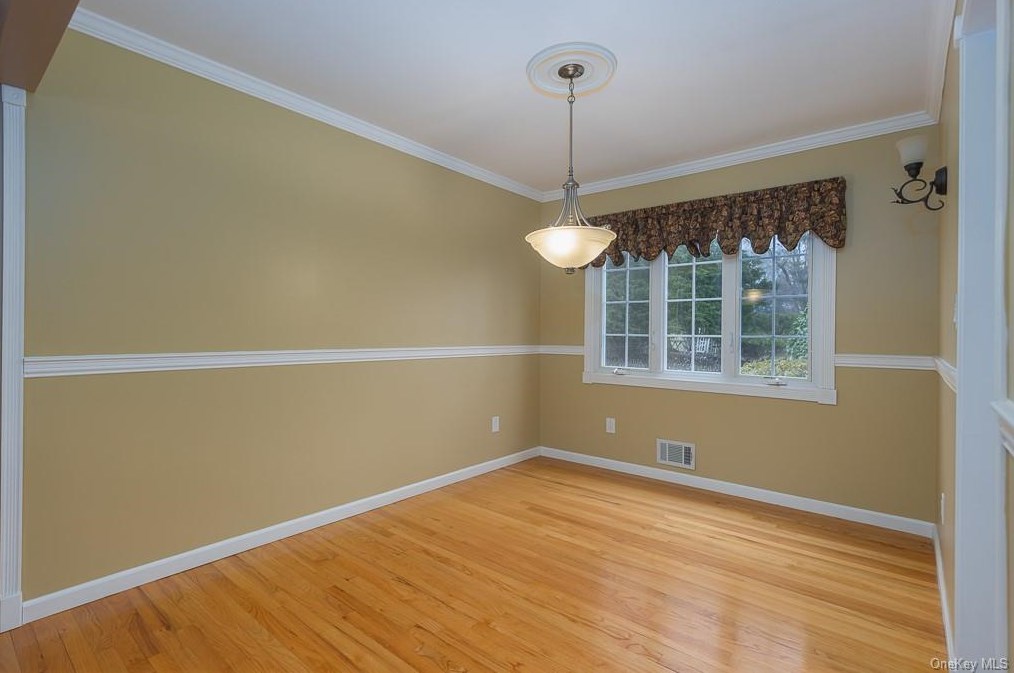 12 Elyse Dr, New City NY  10956-3308 exterior